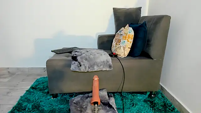 Amelie hills02 online show from 04.09.26