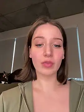 Snapshot of nerdynina chatting on 02.17.25 nerdynina online show from 02.17.25
