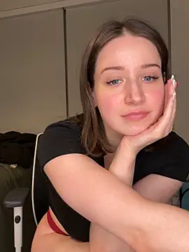 Snapshot of nerdynina chatting on 02.20.25 nerdynina online show from 02.20.25