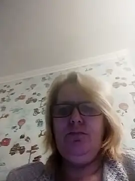 Forest-Lady online show from 10.20.25