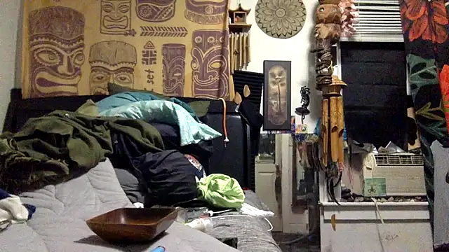 Snapshot of Robriguezxxx chatting on 10.10.25 Robriguezxxx online show from 10.10.25