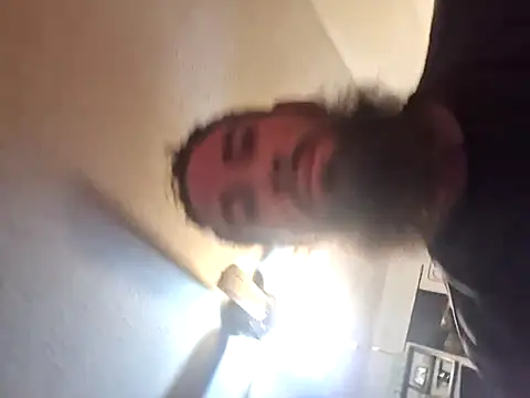 Snapshot of Robriguezxxx chatting on 10.14.25 Robriguezxxx online show from 10.14.25