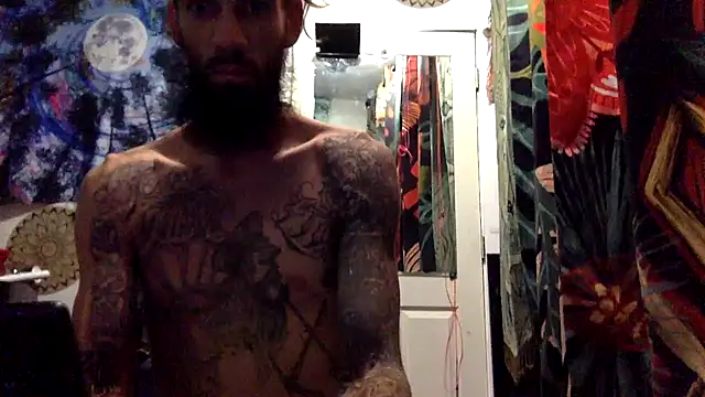 Snapshot of Robriguezxxx chatting on 10.30.25 Robriguezxxx online show from 10.30.25