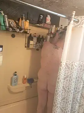 Snapshot of ditchwater chatting on 11.17.25 ditchwater online show from 11.17.25