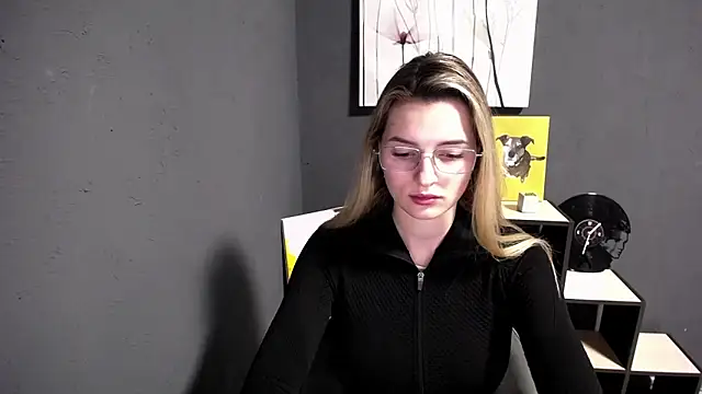 lady olivia  online show from 03.04.26