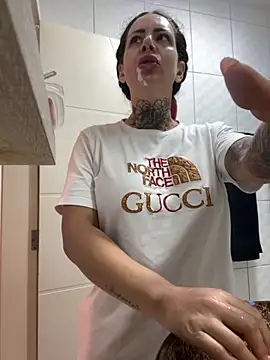 Snapshot of YasmimBrasil chatting on 10.30.25 YasmimBrasil online show from 10.30.25