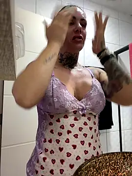 Snapshot of YasmimBrasil chatting on 11.11.25 YasmimBrasil online show from 11.11.25