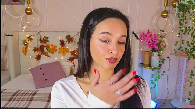 Lolly Neal online show from 11.08.25