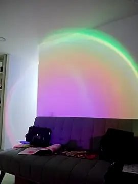 Snapshot of azumiichan chatting on 10.13.25 azumiichan online show from 10.13.25