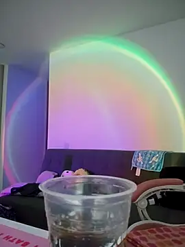 Snapshot of azumiichan chatting on 11.04.25 azumiichan online show from 11.04.25