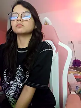 Snapshot of azumiichan chatting on 02.05.26 azumiichan online show from 02.05.26