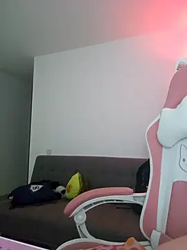 Snapshot of azumiichan chatting on 02.26.26 azumiichan online show from 02.26.26