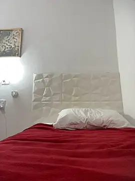 Snapshot of amy_gata chatting on 10.30.25 amy gata online show from 10.30.25