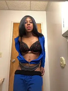 Snapshot of CamGirlLeanna chatting on 03.08.25 CamGirlLeanna online show from 03.08.25