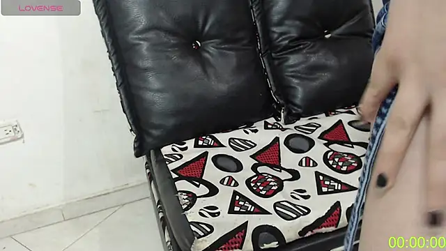 Snapshot of sexcouplehot_ chatting on 02.05.25 sexcouplehot online show from 02.05.25