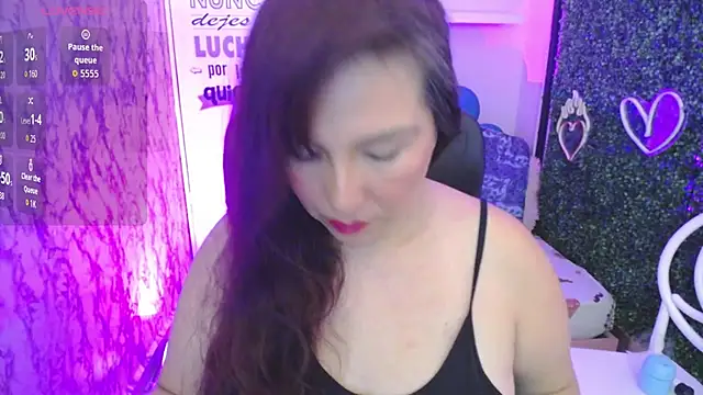 evelyn mature19 online show from 10.24.25