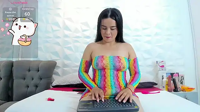 Snapshot of nahomi_sex1 chatting on 02.26.25 nahomi sex1 online show from 02.26.25