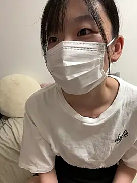 Snapshot of -Rinka- chatting on 10.04.25 -Rinka- online show from 10.04.25