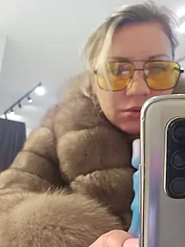 zarina3003 online show from 12.15.25