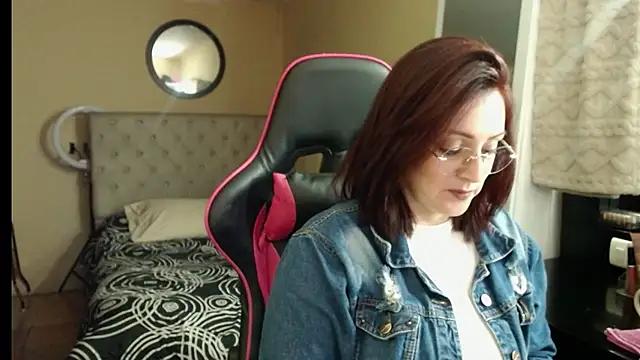 Carol Scottt online show from 10.08.25