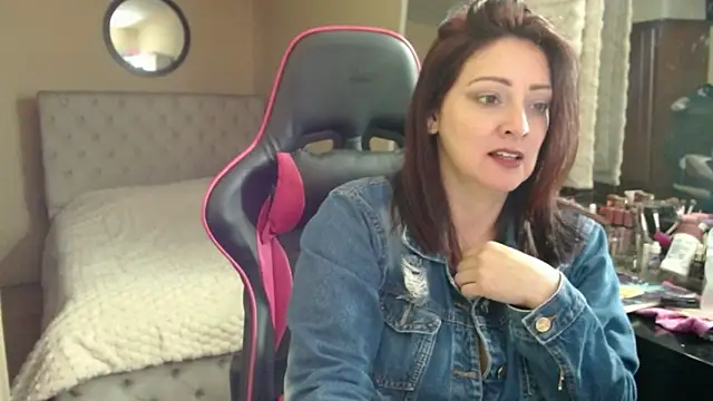 Carol Scottt online show from 02.21.26