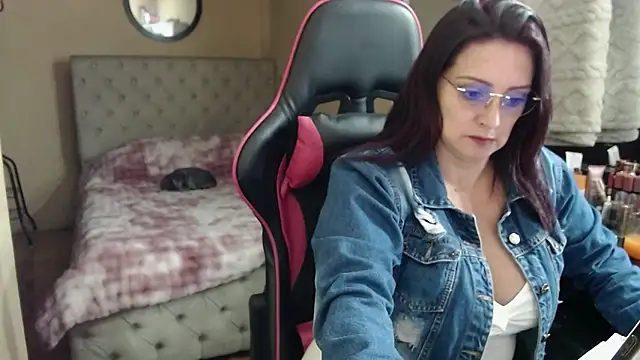 Snapshot of Carol_Scottt chatting on 06.04.26 Carol Scottt online show from 06.04.26