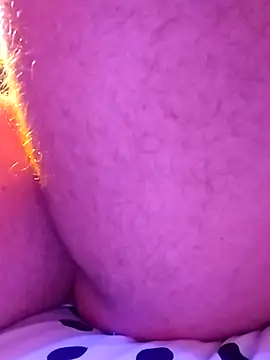 Snapshot of McdyllanXX chatting on 10.31.25 McdyllanXX online show from 10.31.25