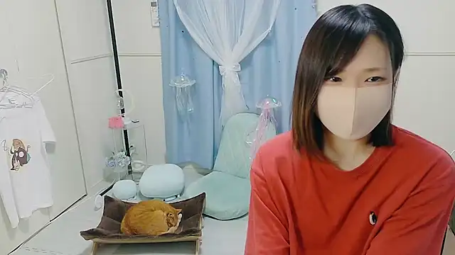 Snapshot of MEI--55 chatting on 10.03.25 MEI--55 online show from 10.03.25