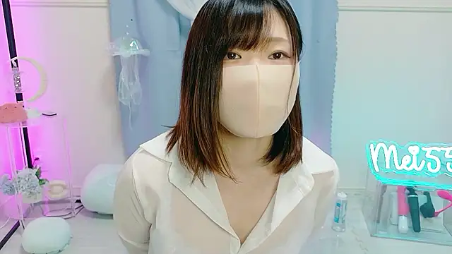 Snapshot of MEI--55 chatting on 10.20.25 MEI--55 online show from 10.20.25