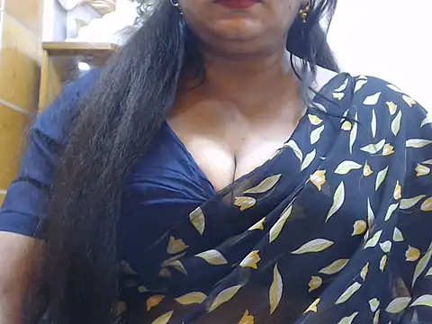 Snapshot of desi-maisa130 chatting on 06.13.26 desi-maisa130 online show from 06.13.26