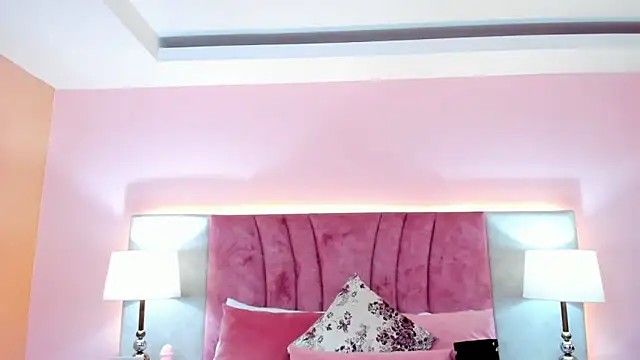 SophiaLaurens online show from 01.09.25