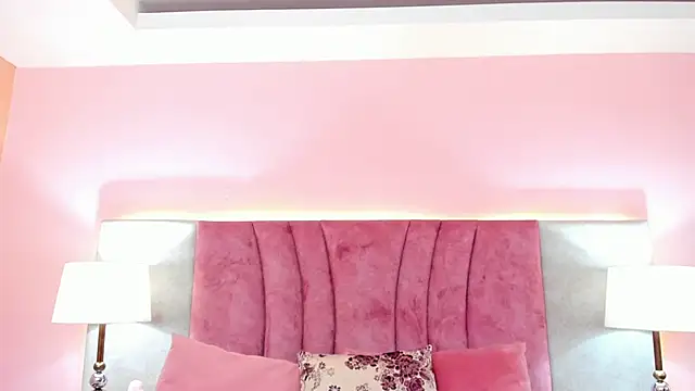 SophiaLaurens online show from 01.11.25