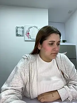 SophiaLaurens online show from 03.07.25