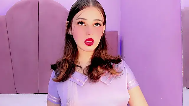Snapshot of ValeriaAguilar chatting on 04.28.26 ValeriaAguilar online show from 04.28.26