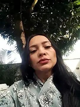 ginebra ness online show from 10.15.25