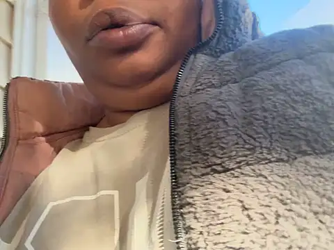 Snapshot of JCCaramelbarbie1 chatting on 01.16.25 JCCaramelbarbie1 online show from 01.16.25