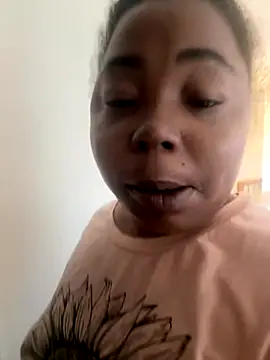 Snapshot of JCCaramelbarbie1 chatting on 10.16.25 JCCaramelbarbie1 online show from 10.16.25