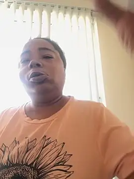 Snapshot of JCCaramelbarbie1 chatting on 10.26.25 JCCaramelbarbie1 online show from 10.26.25