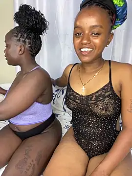 Snapshot of Doublefreaks chatting on 10.23.25 Doublefreaks online show from 10.23.25