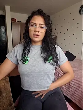 Thaliacooper  online show from 03.19.26