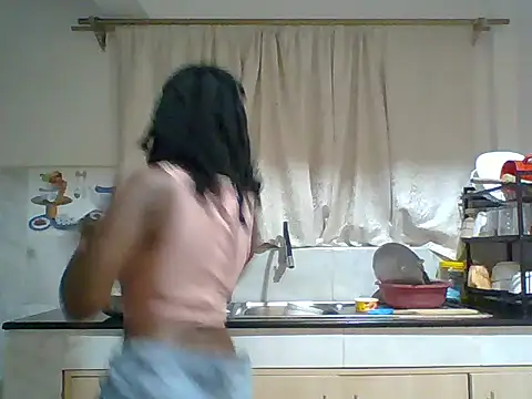 Oliviia  online show from 10.02.25