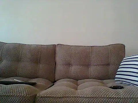 Oliviia  online show from 10.20.25