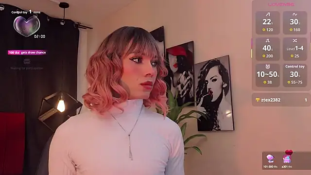 Snapshot of Megan_Do_Santos chatting on 10.10.25 Megan Do Santos online show from 10.10.25