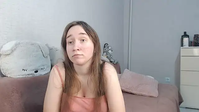 lovely hayley online show from 10.19.25