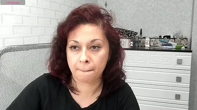 TeasyLana online show from 11.24.25