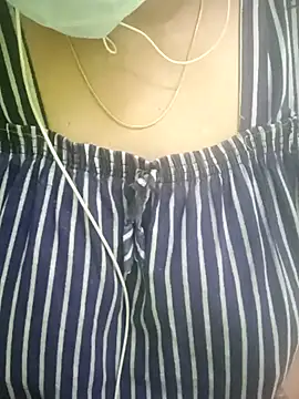 Snapshot of Aishu-tamil09 chatting on 01.23.25 Aishu-tamil09 online show from 01.23.25