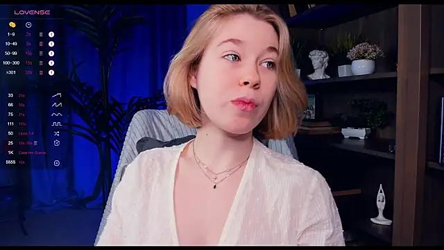PollyHathor online show from 12.18.24