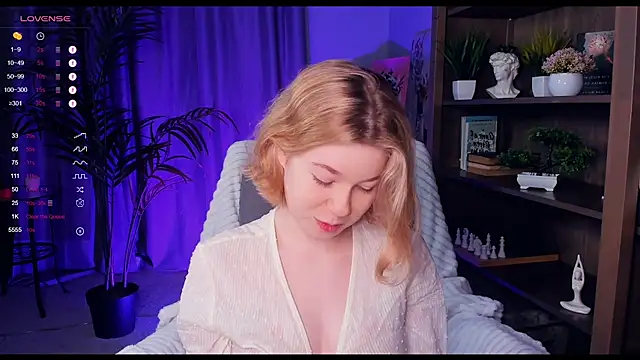 PollyHathor online show from 12.26.24