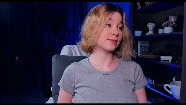 PollyHathor online show from 01.20.25