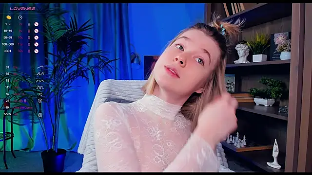 PollyHathor online show from 01.31.25